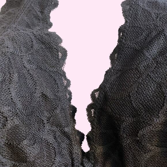 Victoria Secret's Bralette Women's SZ Large Black Lace Halter Back Closure - Picture 3 of 10